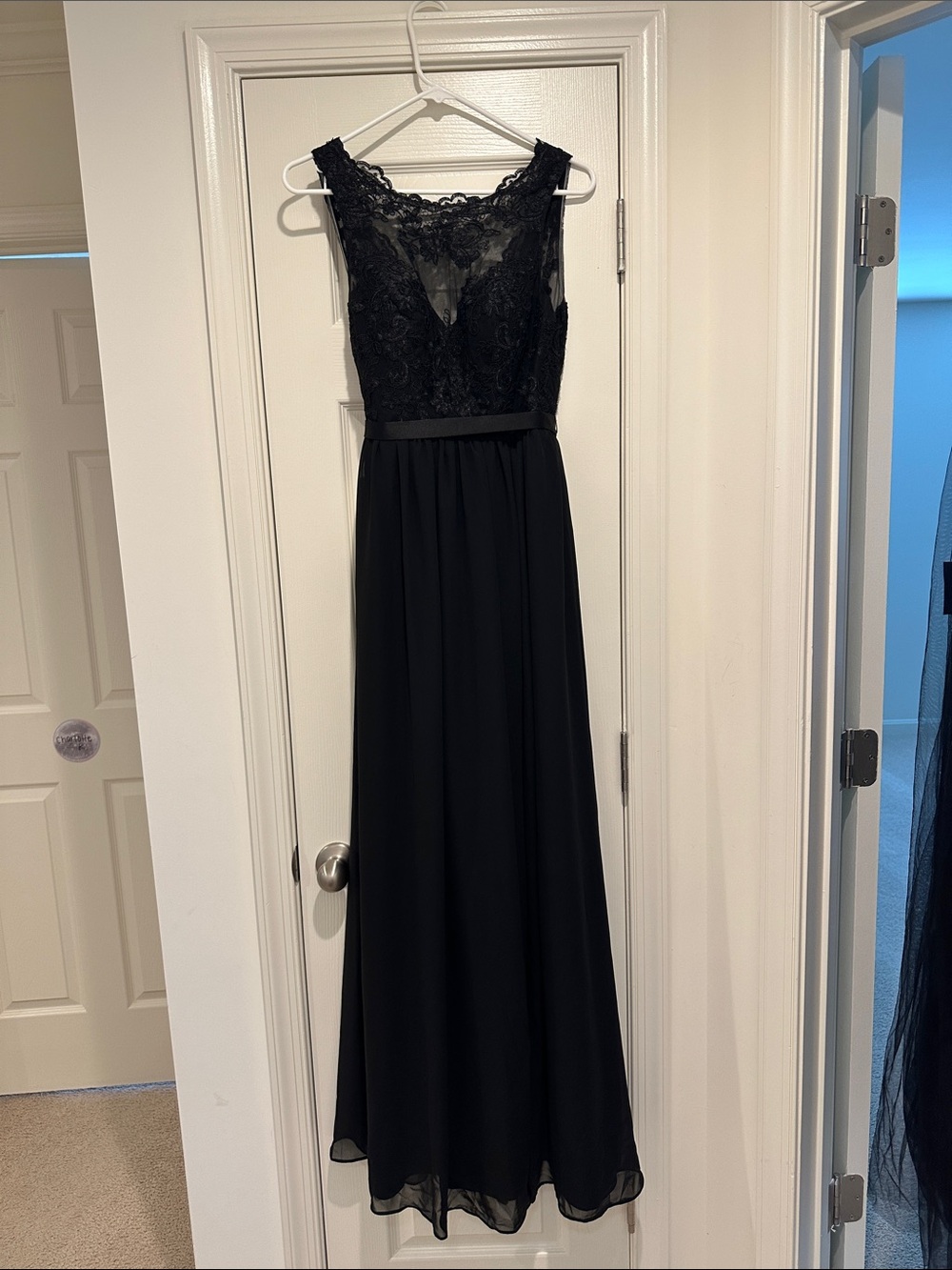 Elegant Black Lace Bodice Evening Dress